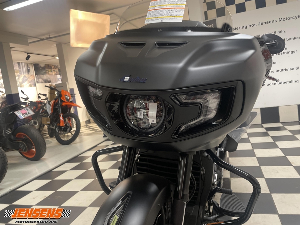 Indian Challenger Dark Horse