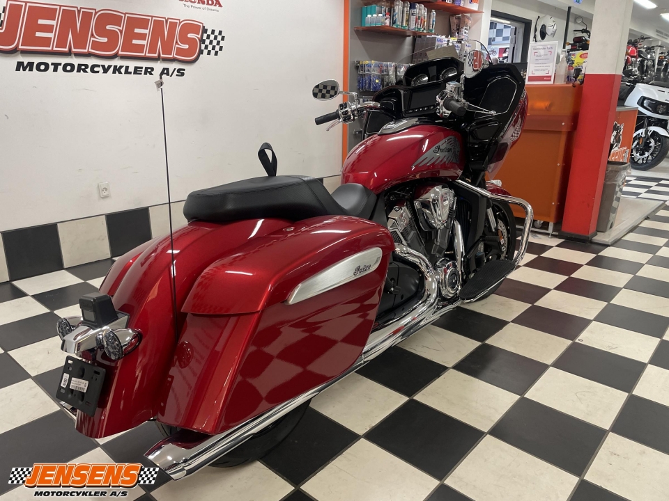 Indian Challenger Dark Horse