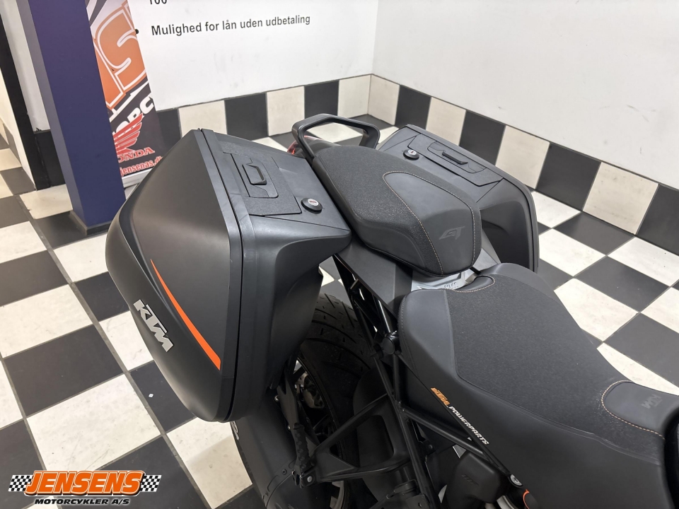 KTM 1290 Super Duke GT