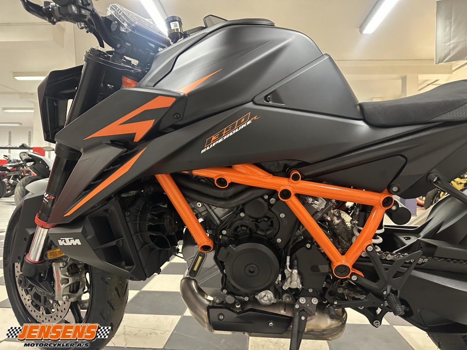 KTM 1390 Super Duke R