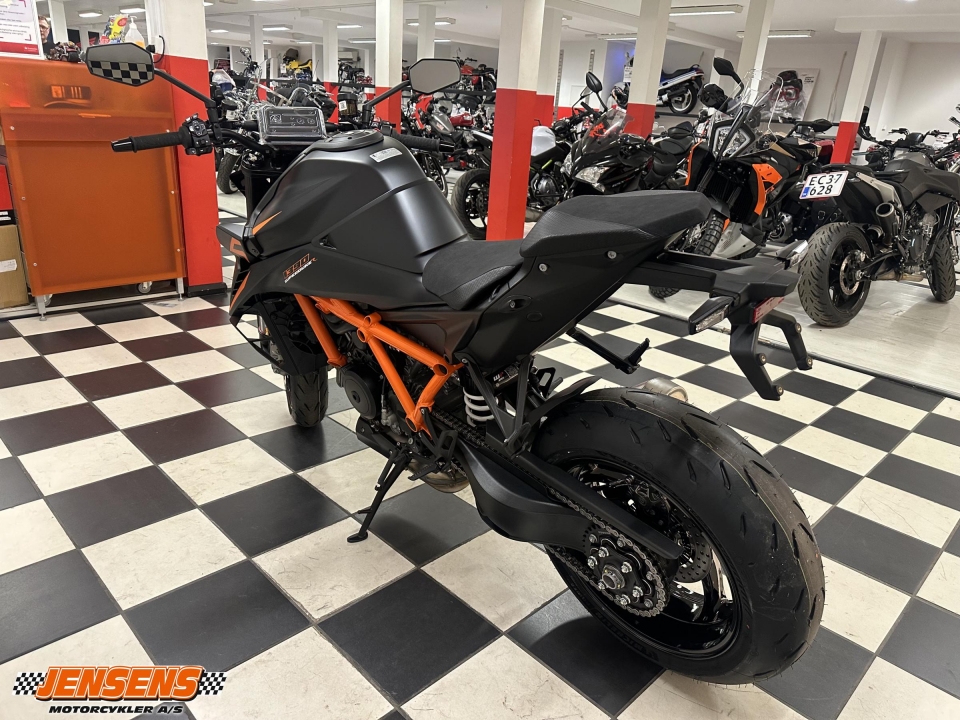 KTM 1390 Super Duke R