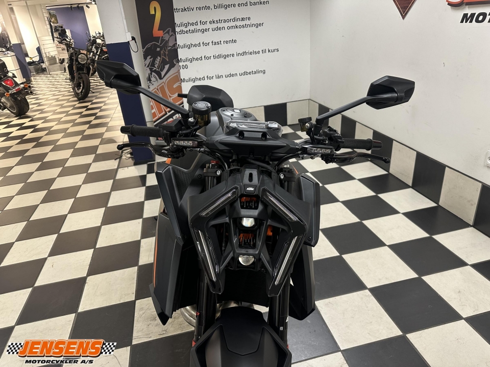 KTM 1390 Super Duke R