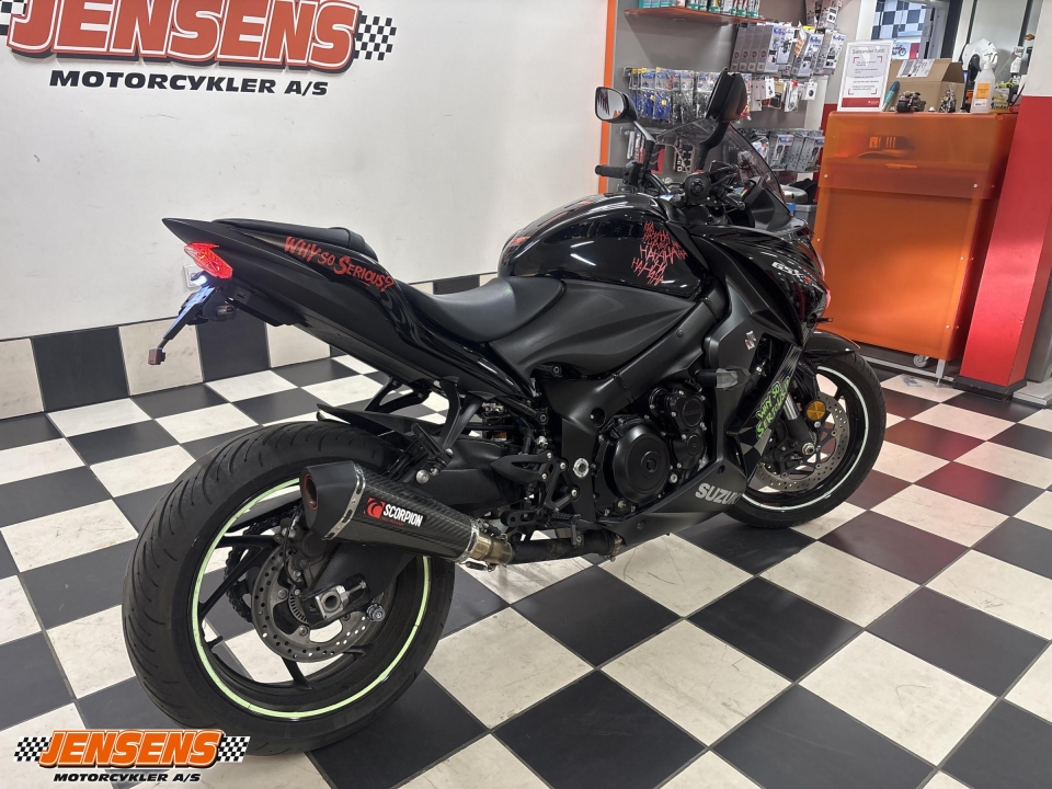 Suzuki GSXS 1000 F