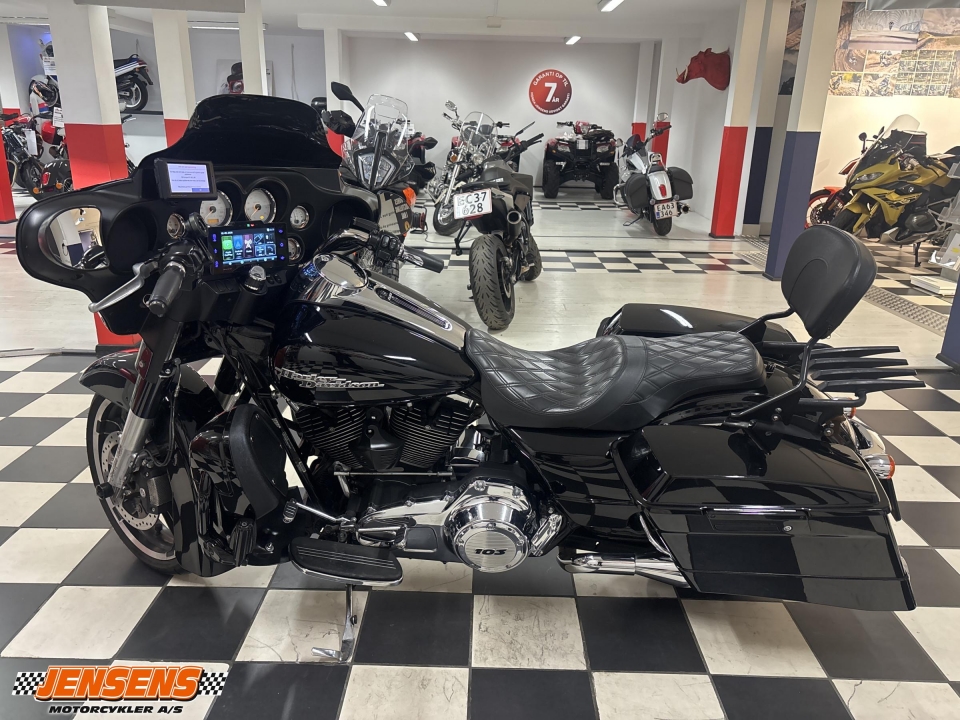 Harley-Davidson FLHX Street Glide