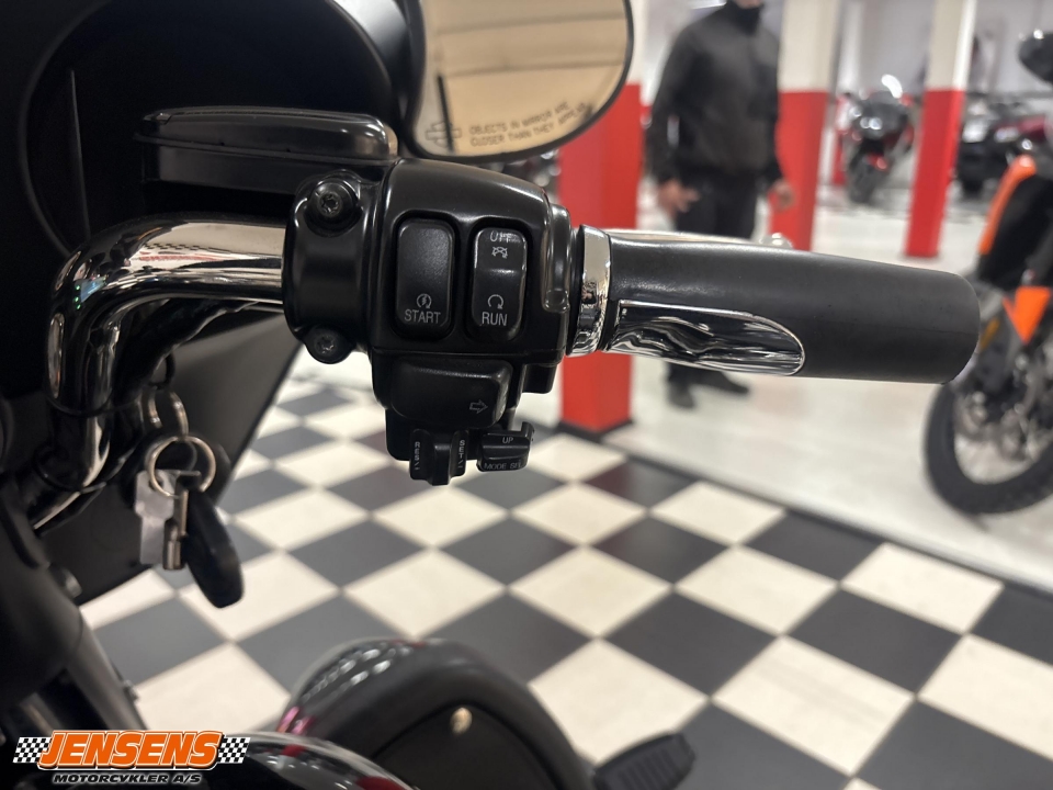 Harley-Davidson FLHX Street Glide