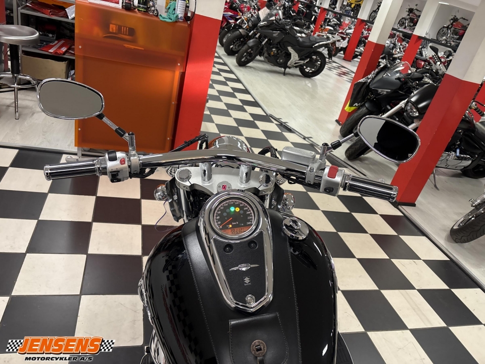 Suzuki VLR 1800