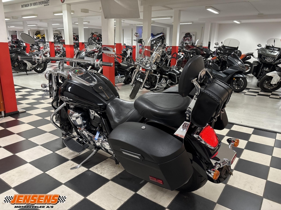 Suzuki VLR 1800