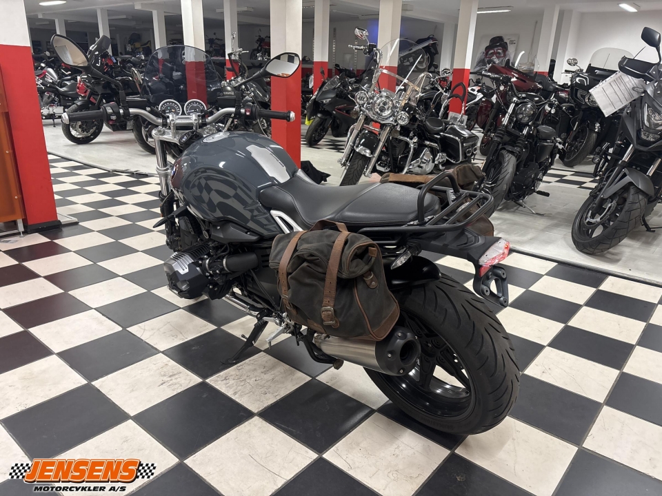 BMW R NineT Pure