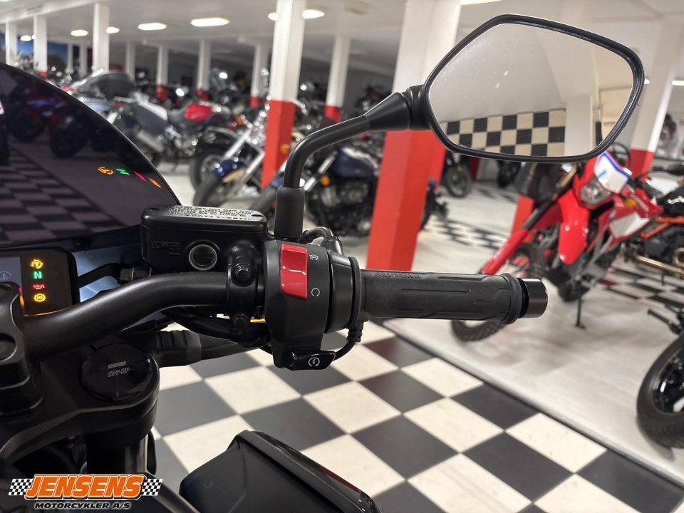 Honda CB 650 R
