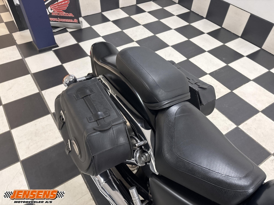 Suzuki VZ 800 Intruder