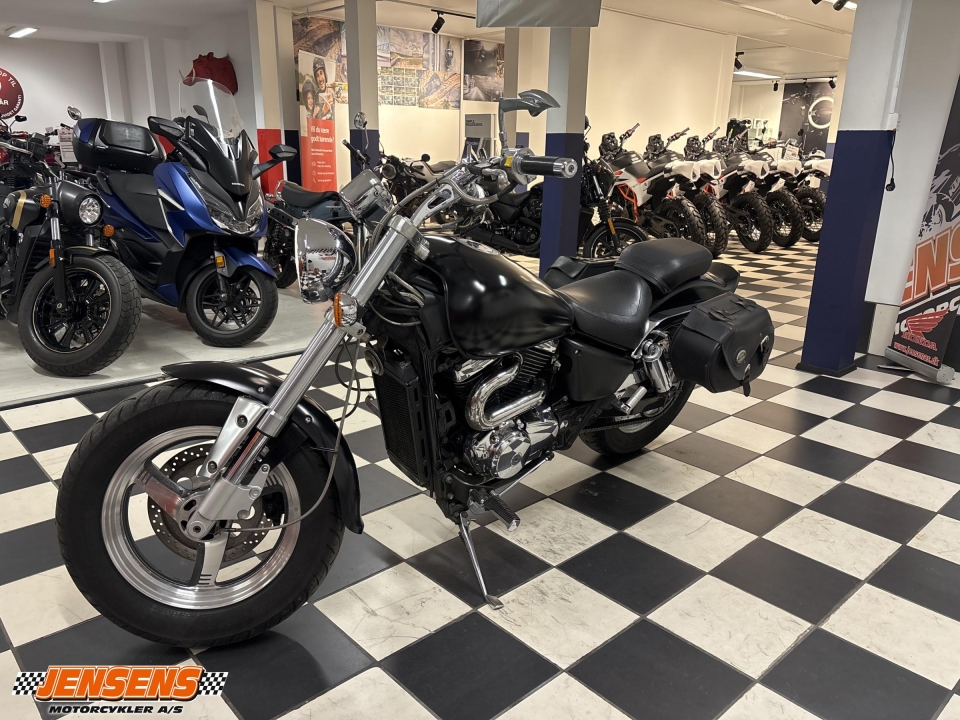 Suzuki VZ 800 Intruder