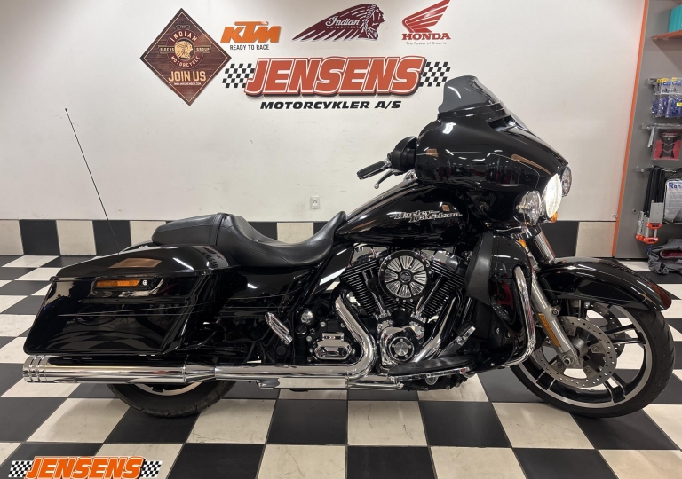 Harley-Davidson FLHXS Street G...