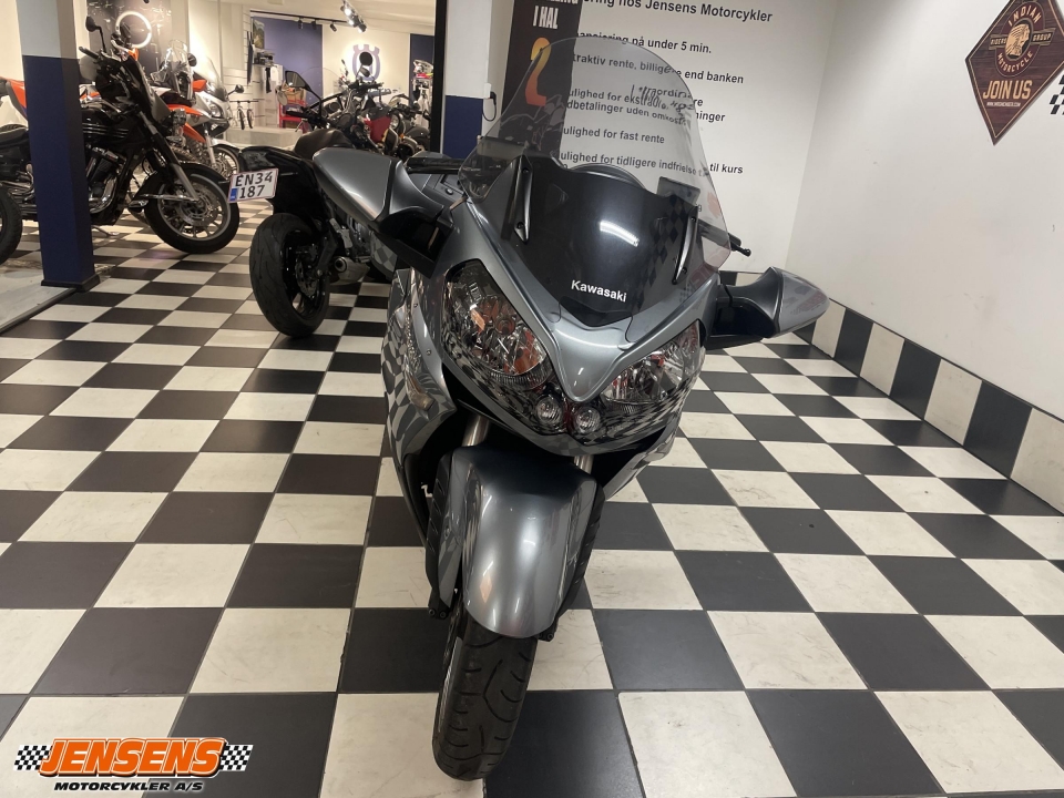 Kawasaki GTR 1400