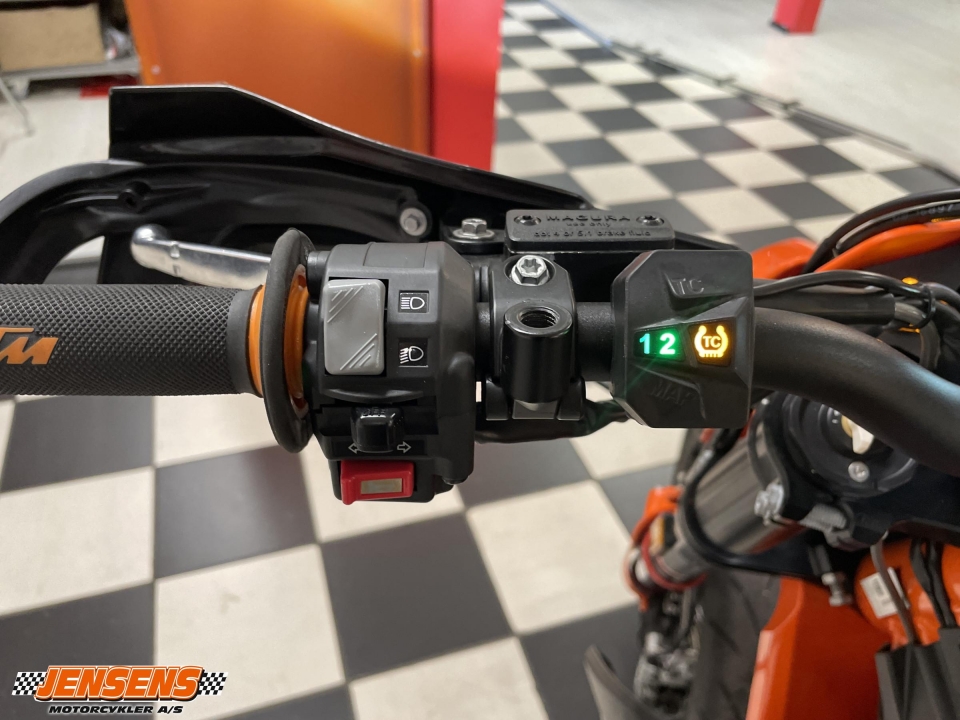 KTM 690 SMC R