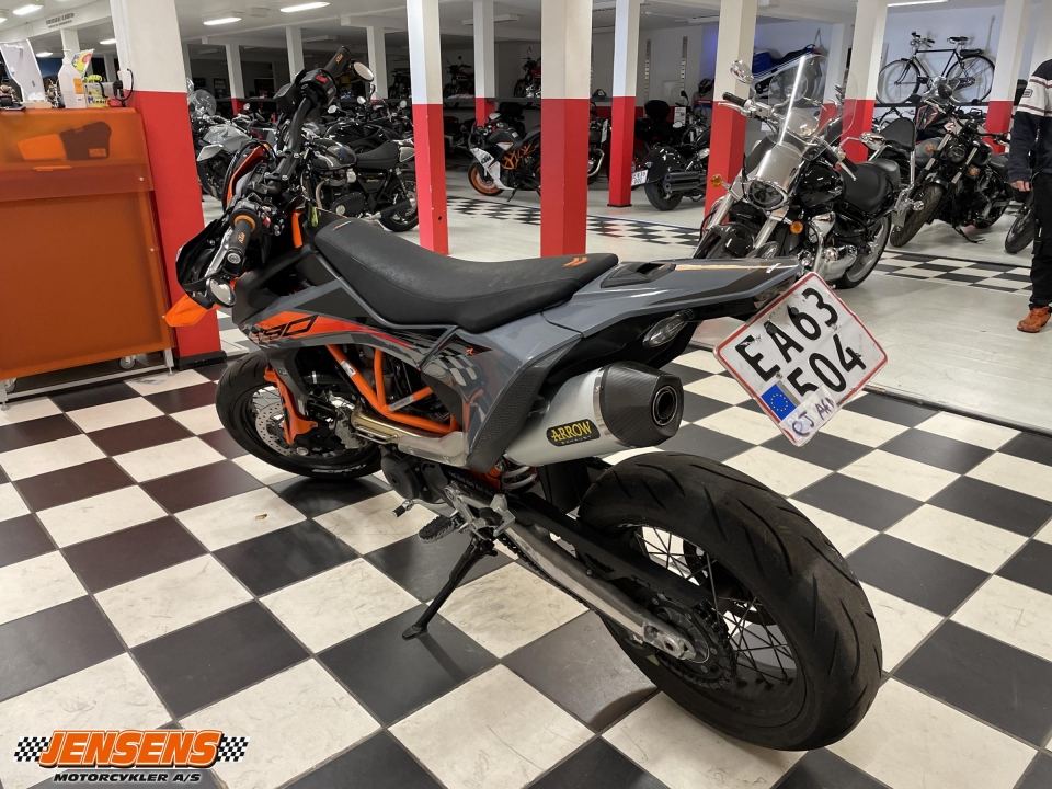 KTM 690 SMC R