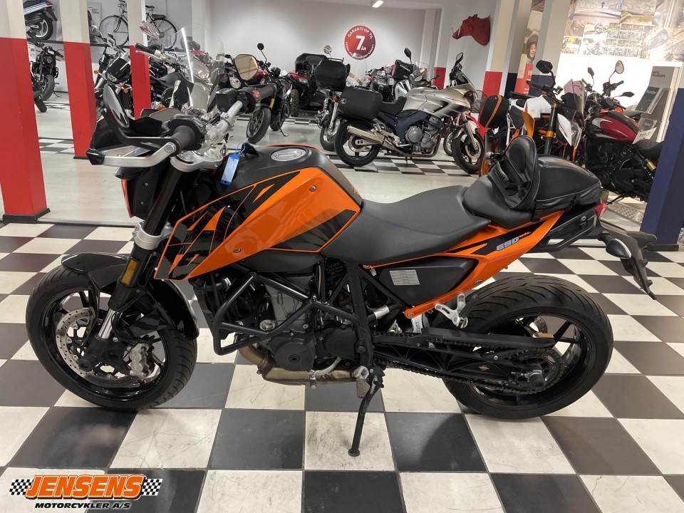 KTM 690 DUKE