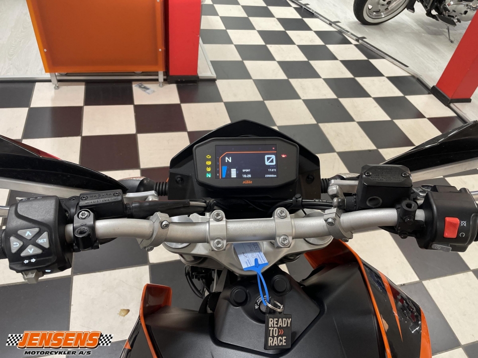 KTM 690 DUKE