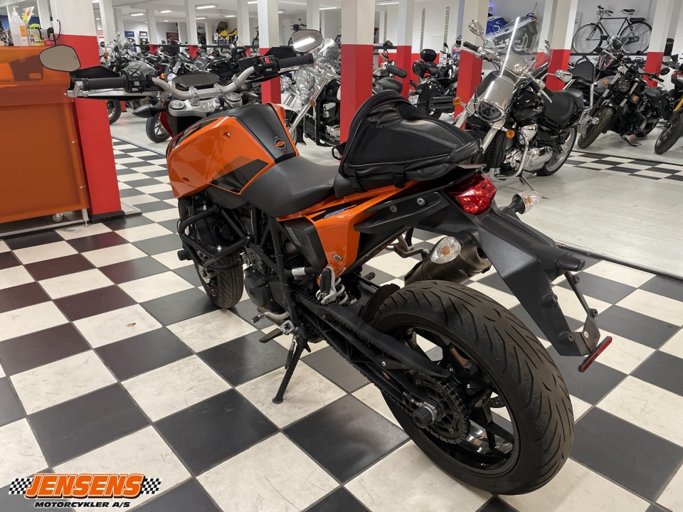 KTM 690 DUKE