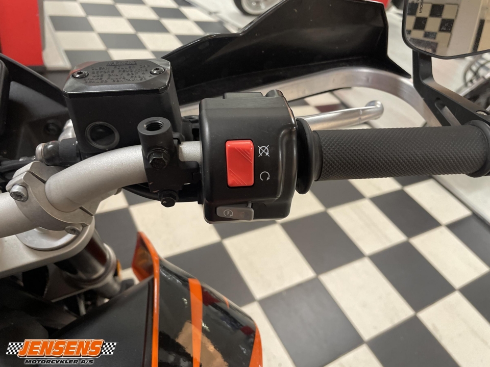 KTM 690 DUKE