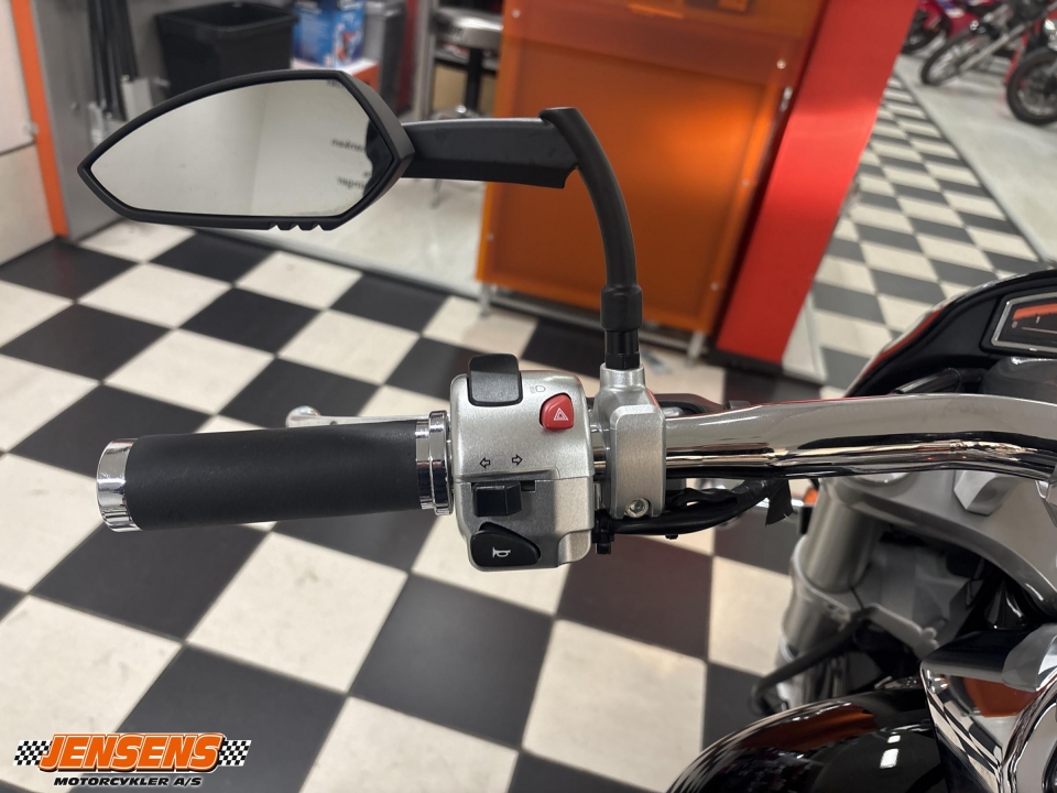 Suzuki VZR 1800 Intruder
