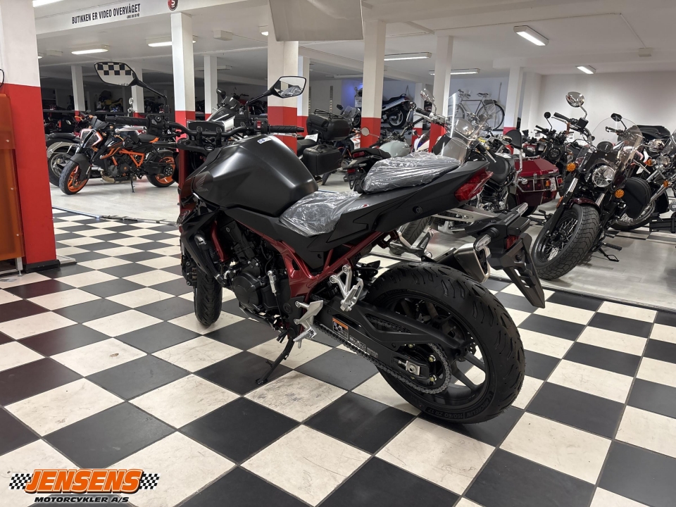 Honda CB 750 Hornet E-Clutch