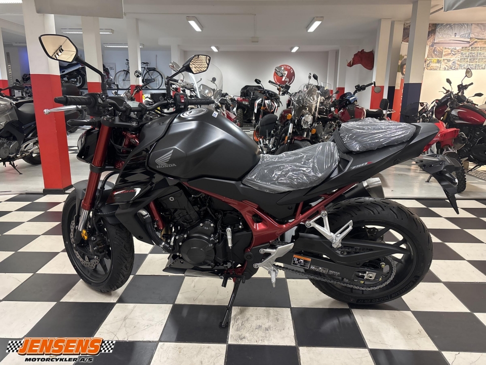 Honda CB 750 Hornet E-Clutch