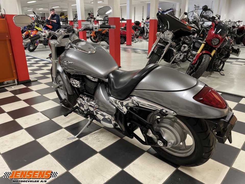 Suzuki VZ 800 Intruder