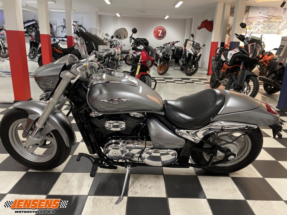 Suzuki VZ 800 Intruder