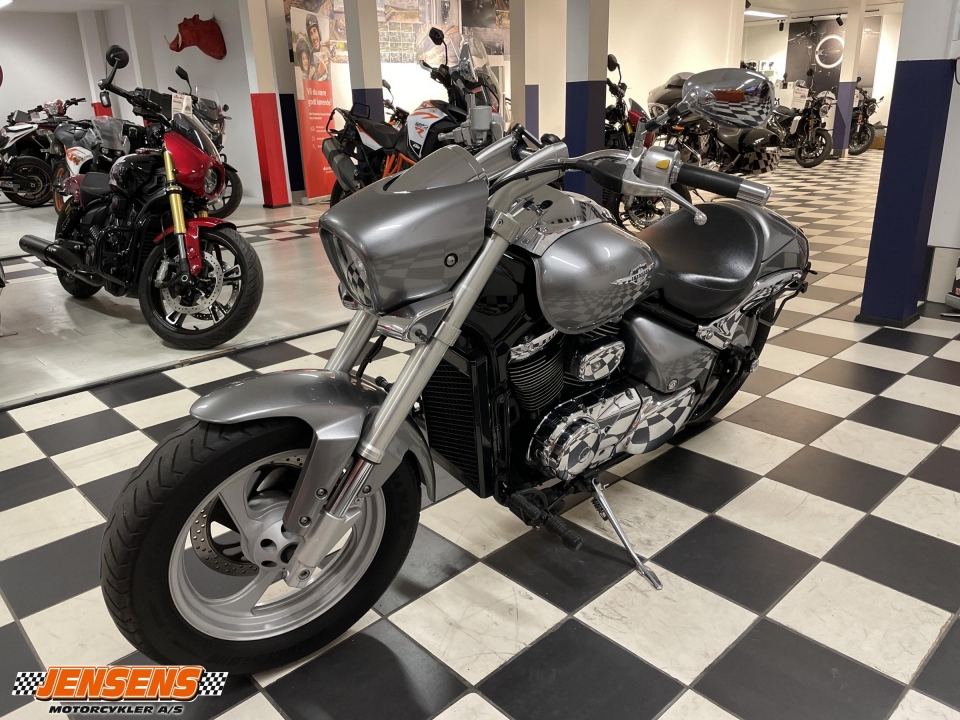 Suzuki VZ 800 Intruder