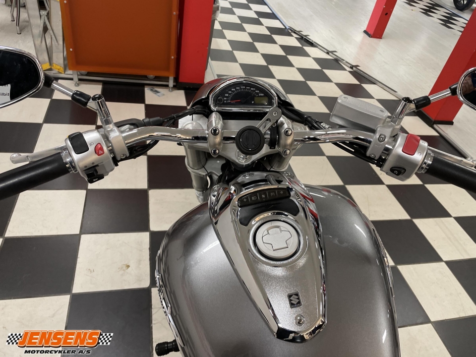 Suzuki VZ 800 Intruder