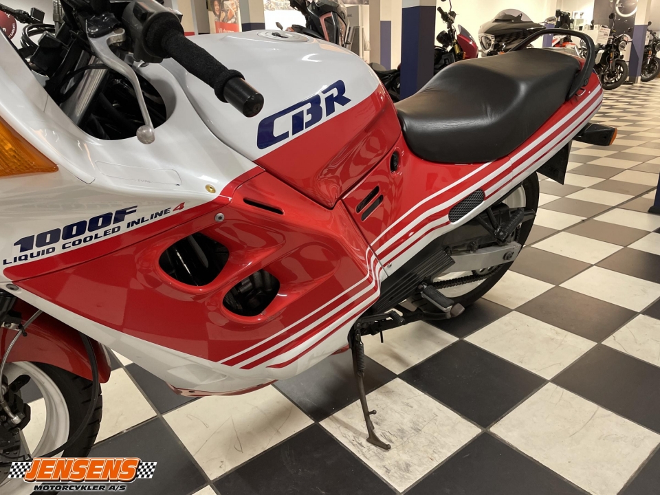 Honda CBR 1000 F