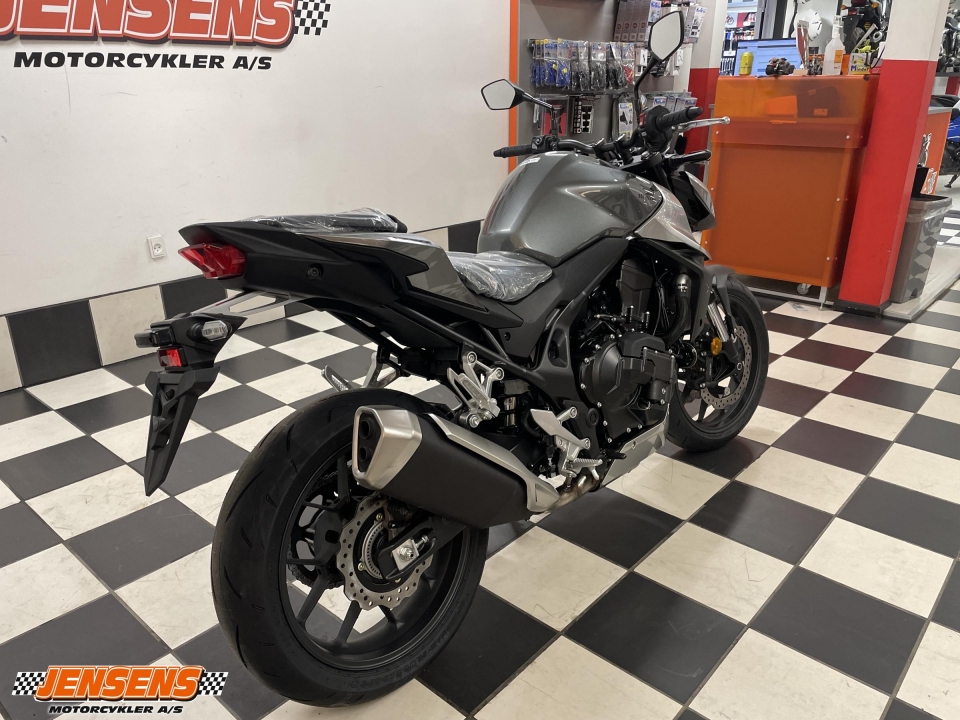Honda CB 750 Hornet E-Clutch