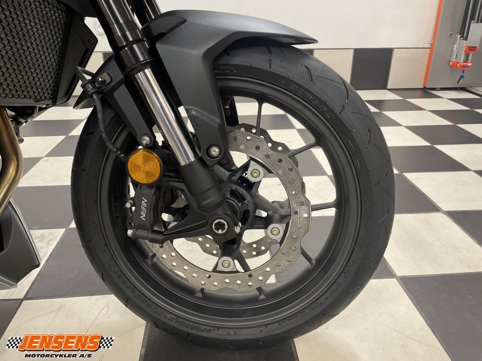 Honda CB 750 Hornet E-Clutch