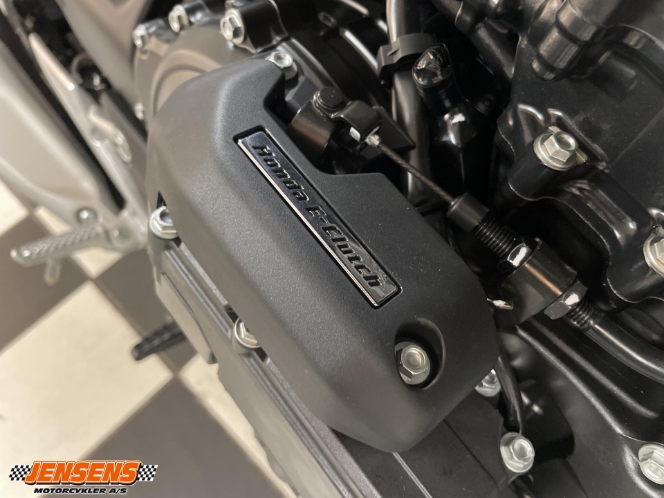 Honda CB 750 Hornet E-Clutch