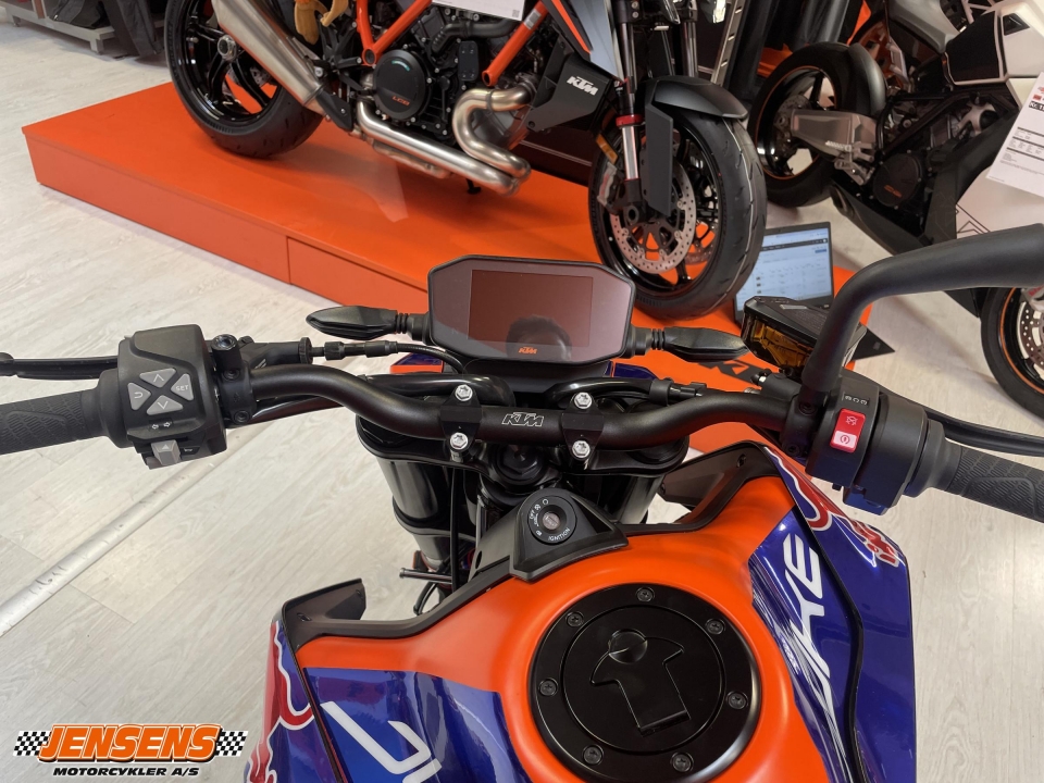 KTM 890 Duke