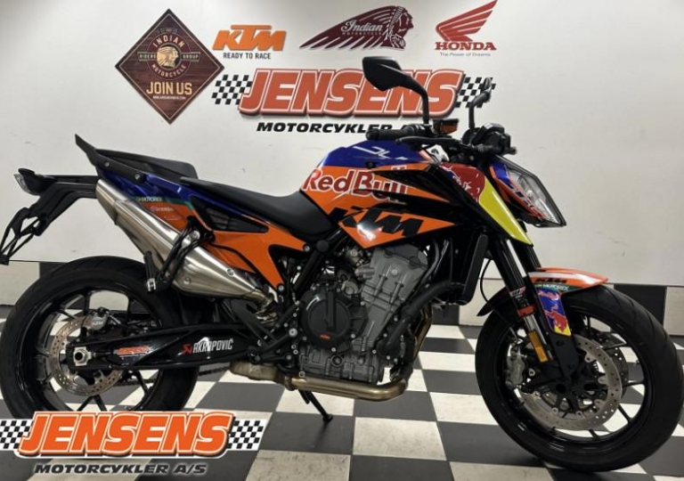 KTM 890 Duke