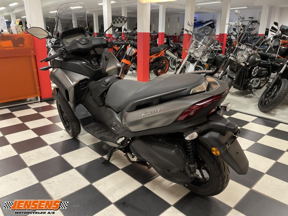 Yamaha Tricity 300