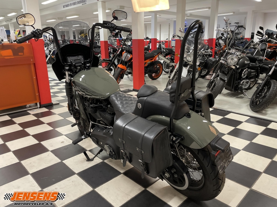 Harley-Davidson FXBBS Street Bob