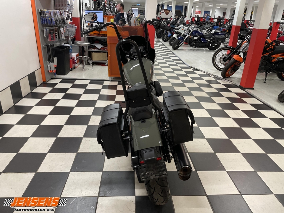 Harley-Davidson FXBBS Street Bob