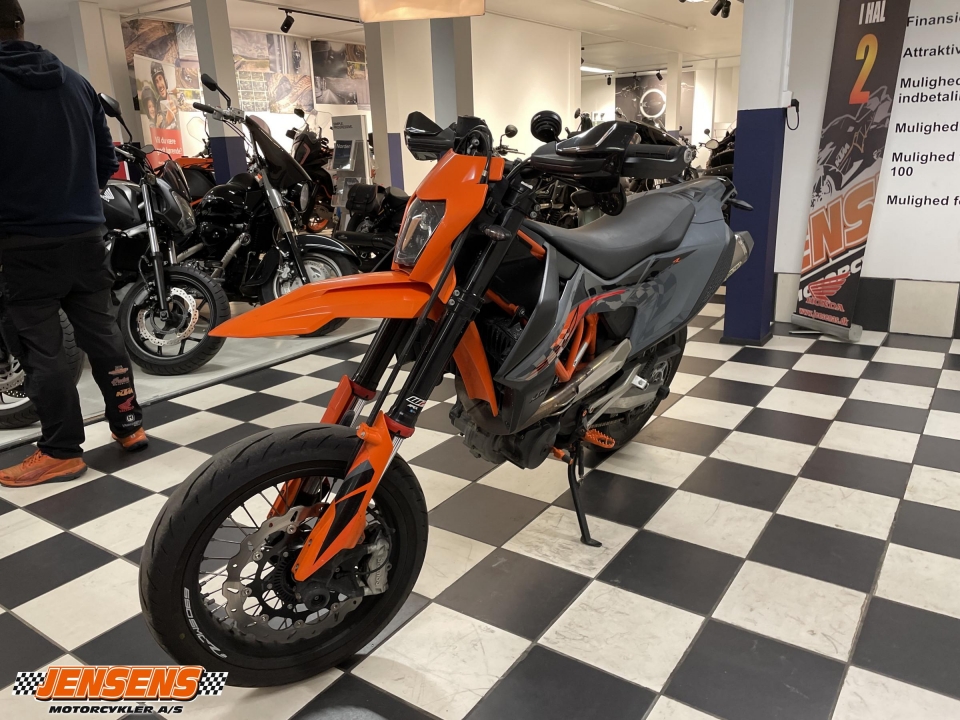 KTM 690 SMC R