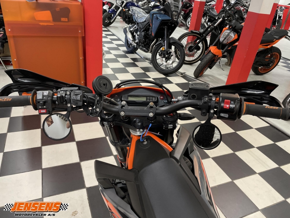 KTM 690 SMC R