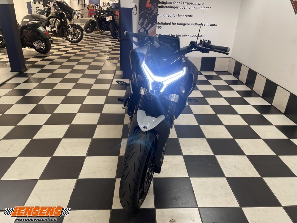 CFMOTO 800 NK MSC