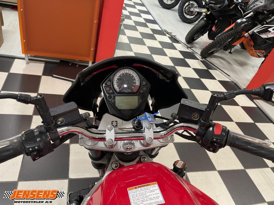 Suzuki SV 1000