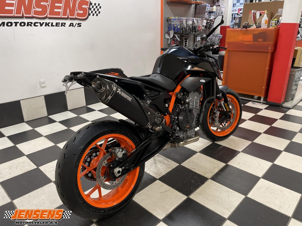 KTM 890 Duke R