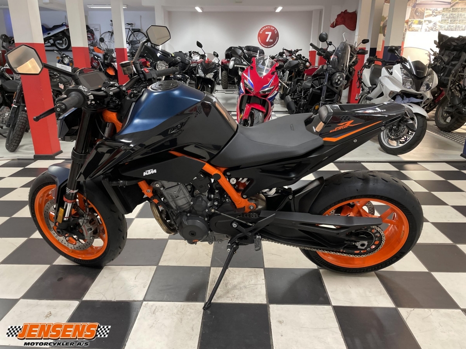 KTM 890 Duke R