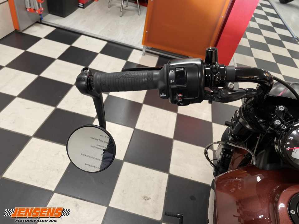 Indian Scout Bobber Twenty