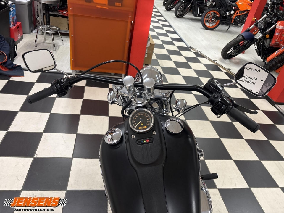 Harley-Davidson FXDB Street Bob