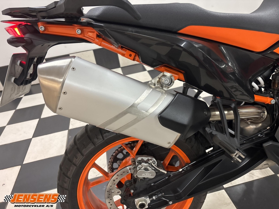KTM 890 SMT
