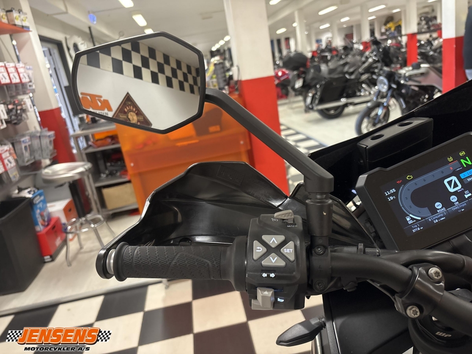 KTM 890 SMT