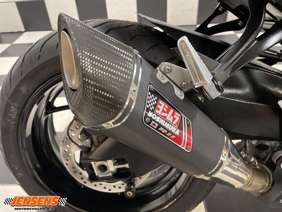 Suzuki GSXS 950